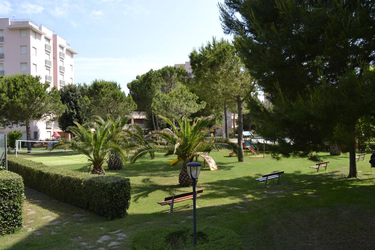 Residence Conero P. T. Blocco E Marcelli Buitenkant foto